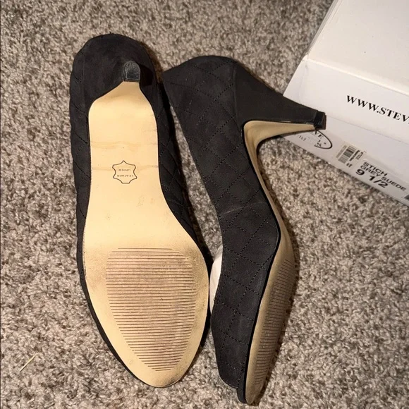 Steve Madden Quilted Black Peep Toe Heels - Picture 7 of 9